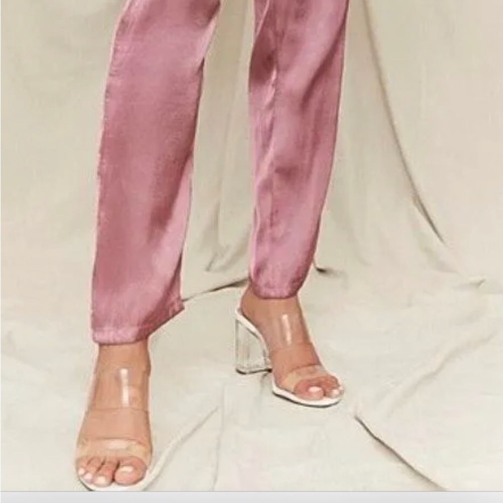 Chelsea and Violet Amore Clear Lucite Block Heel Sandals Size 7 1/2 - Picture 3 of 11